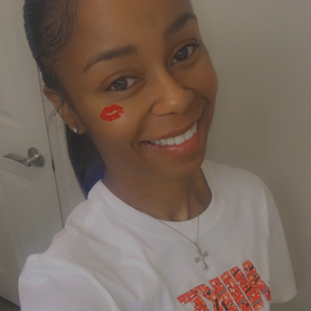 Meet your Posher, Leigh